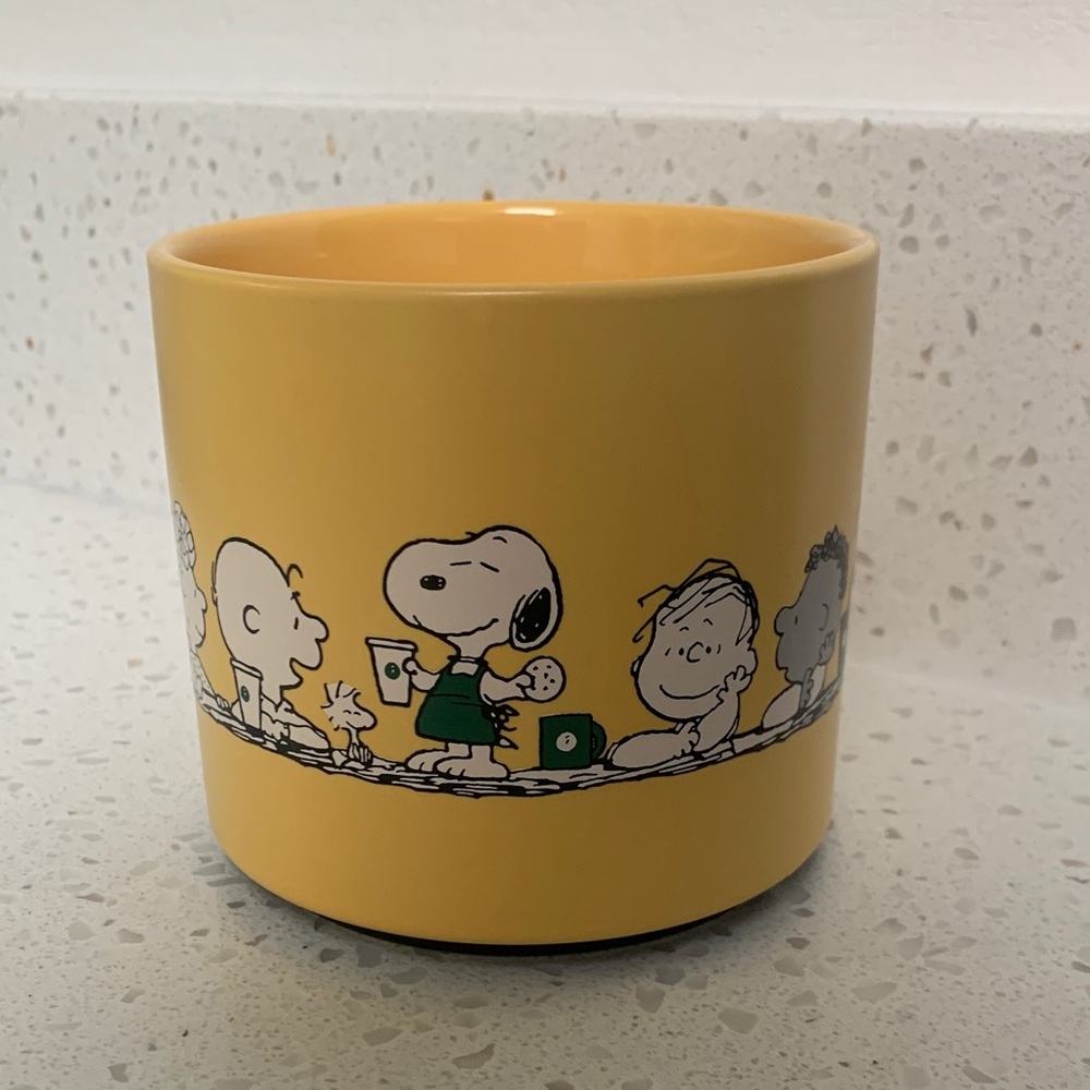 Peanuts Snoopy Yellow Ceramic Mug